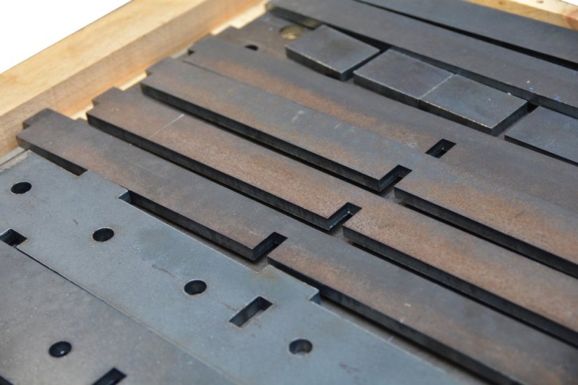 Zvárací stôl profi 1200 x 800 x 100 mm čiastočne zvarený, 12 mm