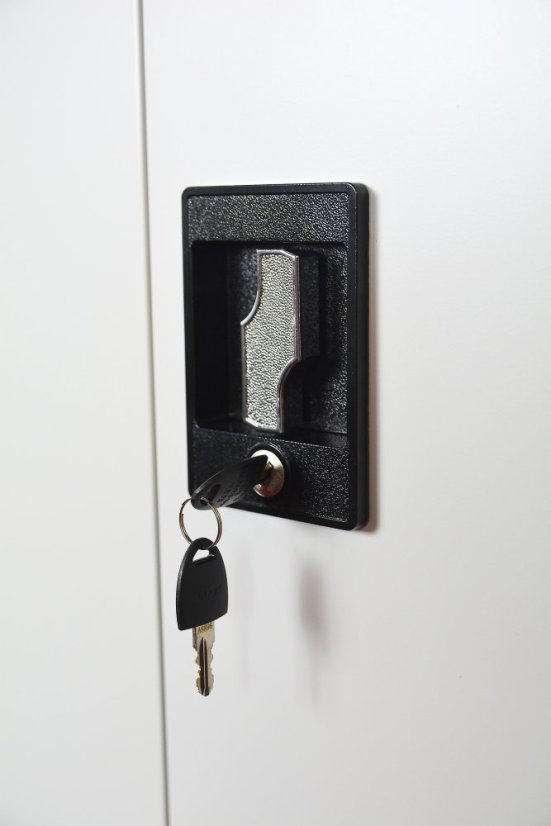 Kancelárska kovová skriňa  1850 x 900 x 400 mm - Farba: RAL 9005 čierna