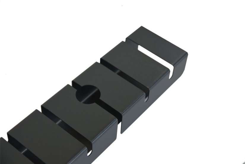 Kovový káblový organizér 440 mm - Farba: RAL 9005 čierna